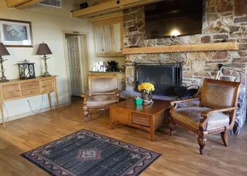 Kernville Inn hotel thumbnail 5