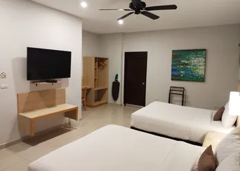 Biza Express hotel thumbnail 8