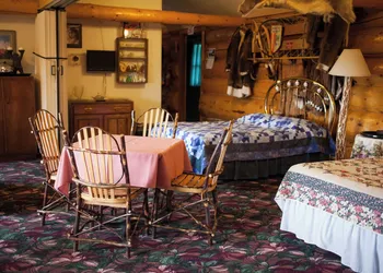 A Taste of Alaska Lodge hotel thumbnail 8