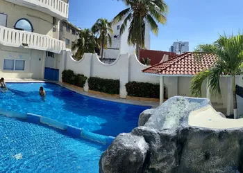 Hotel Playa de Oro hotel thumbnail 7