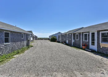 Truro Beach Cottages hotel thumbnail 2