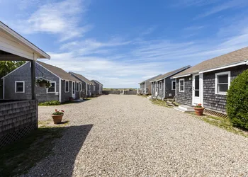 Truro Beach Cottages hotel thumbnail 4