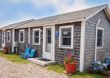 Truro Beach Cottages hotel thumbnail 5