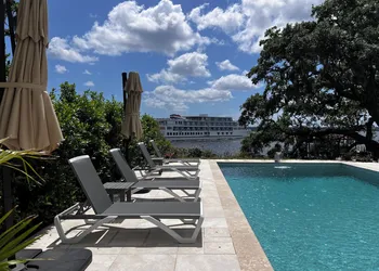 Waterway hotel thumbnail 5