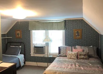 Reynolds House Inn & Motel hotel thumbnail 4