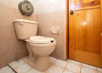 OYO La Casita hotel thumbnail 8