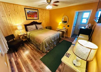 Alpine Village Inn hotel thumbnail 7