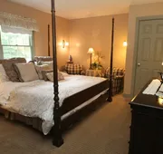 Pineapple Hill Inn Bed & Breakfast hotel detail image 3