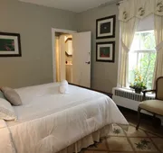 Pineapple Hill Inn Bed & Breakfast hotel detail image 7