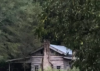 Coulter Farmstead hotel thumbnail 3