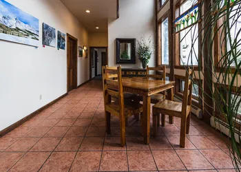 Taharaa Mountain Lodge hotel thumbnail 2