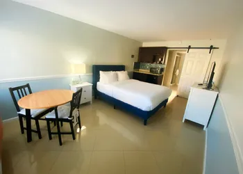Honu Cove (Age 16+) hotel thumbnail 6