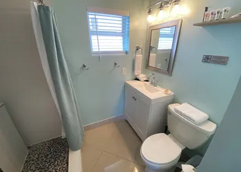 Honu Cove (Age 16+) hotel thumbnail 7
