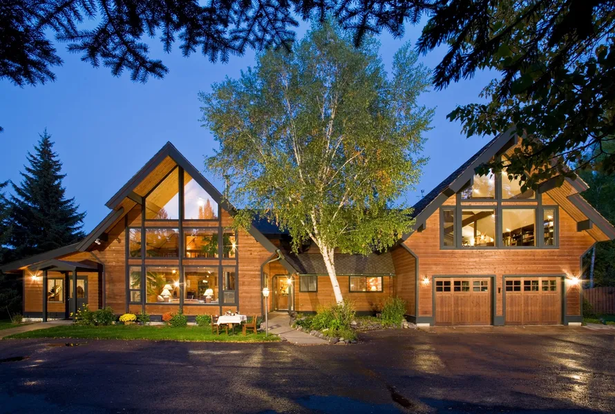 Good Medicine Lodge Bed & Breakfast hotel detail image 2