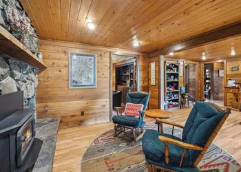 Good Medicine Lodge Bed & Breakfast hotel thumbnail 7