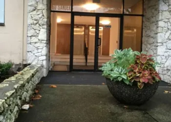Pelicanstay in Burnaby hotel thumbnail 4