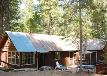 The Redwoods In Yosemite hotel thumbnail 2