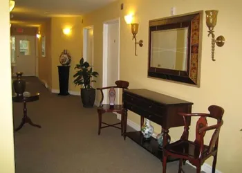 Orchid Inn and Ginger Restaurant hotel thumbnail 4