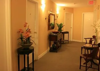 Orchid Inn and Ginger Restaurant hotel thumbnail 5