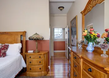 Ashley House hotel thumbnail 3