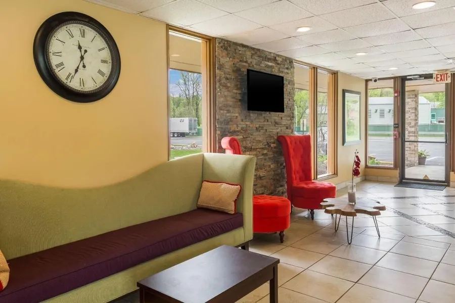 Pocono Inn & Banquet hotel detail image 2