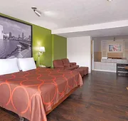 Super 8 by Wyndham Youngstown/Girard hotel detail image 3