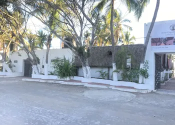 Cuyutlan Holistico hotel thumbnail 3