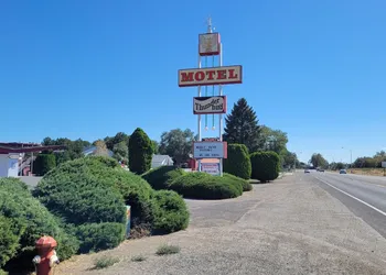 Thunder Bird Motel hotel thumbnail 2