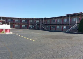 Thunder Bird Motel hotel thumbnail 4