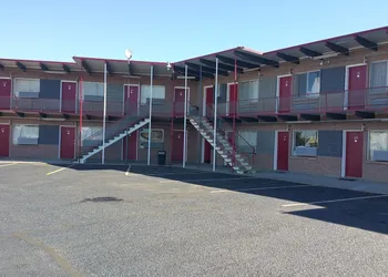 Thunder Bird Motel hotel thumbnail 5