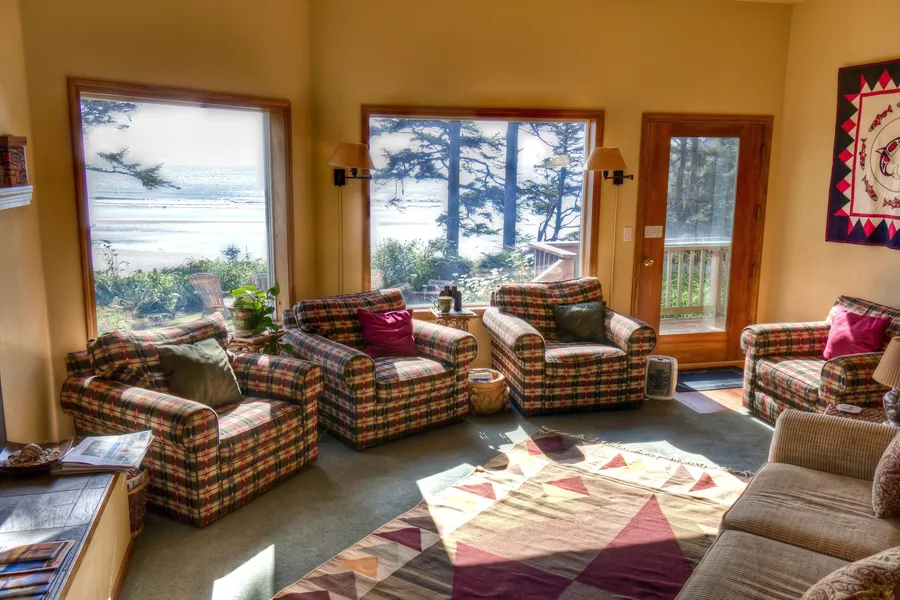 Tyee Lodge Oceanfront B&B hotel detail image 6