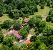 Bliss Point Farm and B&B hotel detail image 5
