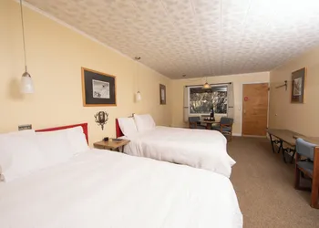Yodeler Motel hotel thumbnail 4