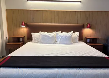 Yodeler Motel hotel thumbnail 4