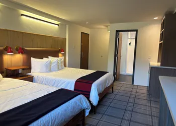 Yodeler Motel hotel thumbnail 8