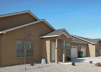 Desert Trails Luxury Suites hotel thumbnail 3