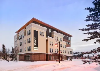 Raven Inn Whitehorse hotel thumbnail 6
