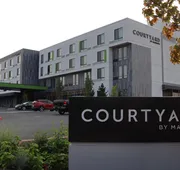 Courtyard by Marriott Portland East hotel detail image 4