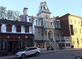 Le Château du Faubourg B&B hotel thumbnail 2