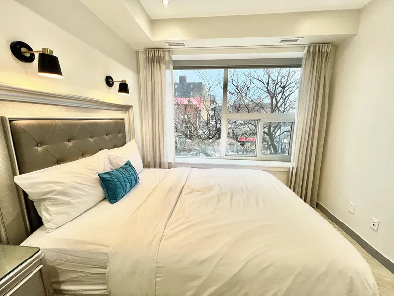 Toronto Rooms and Suites hotel detail image 6