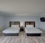 Dhimas Bayview Suites hotel detail image 3