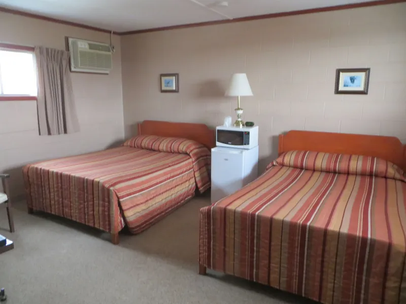 Adams Golden Acres Motel hotel detail image 6