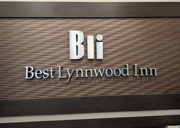 Best Lynnwood Inn hotel thumbnail 7