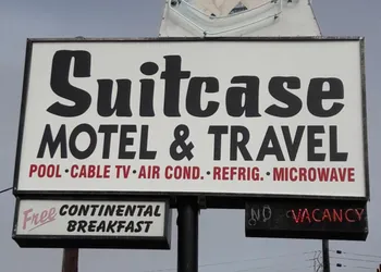 Suitcase Motel & Travel hotel thumbnail 3