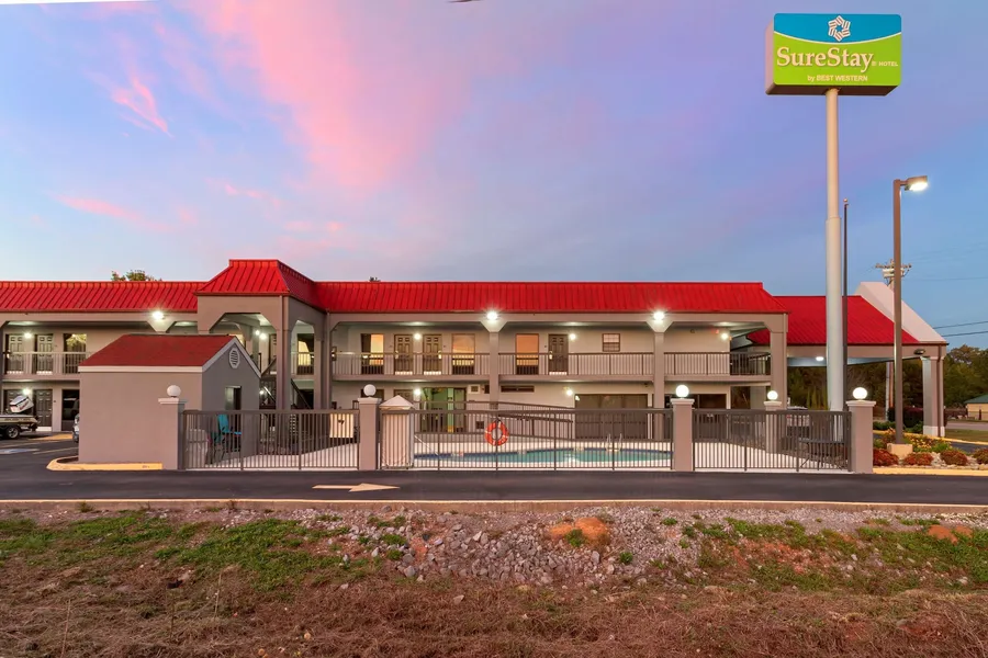 SureStay Hotel by Best Western Lenoir City hotel detail image 2