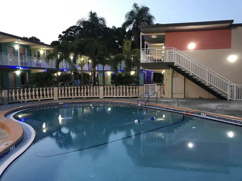 Tropical Inn & Suites hotel detail image 2