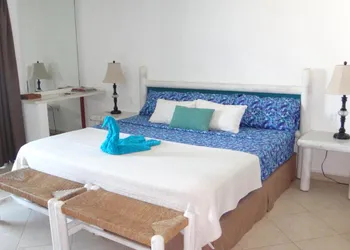 "Comfort and Sea View with Balcony" hotel thumbnail 4