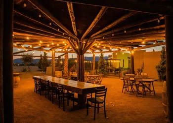 Cuatro Lunas hotel thumbnail 2
