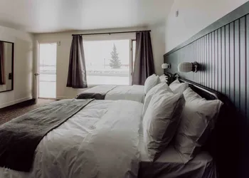 The Bayview Motel - Fort Frances, ON - Lakeside Motel hotel thumbnail 5