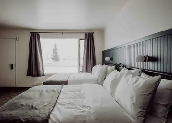 The Bayview Motel - Fort Frances, ON - Lakeside Motel hotel thumbnail 7
